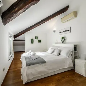 10-minutes-from-duomo-with-private-terrace.italymilanhotels.net/